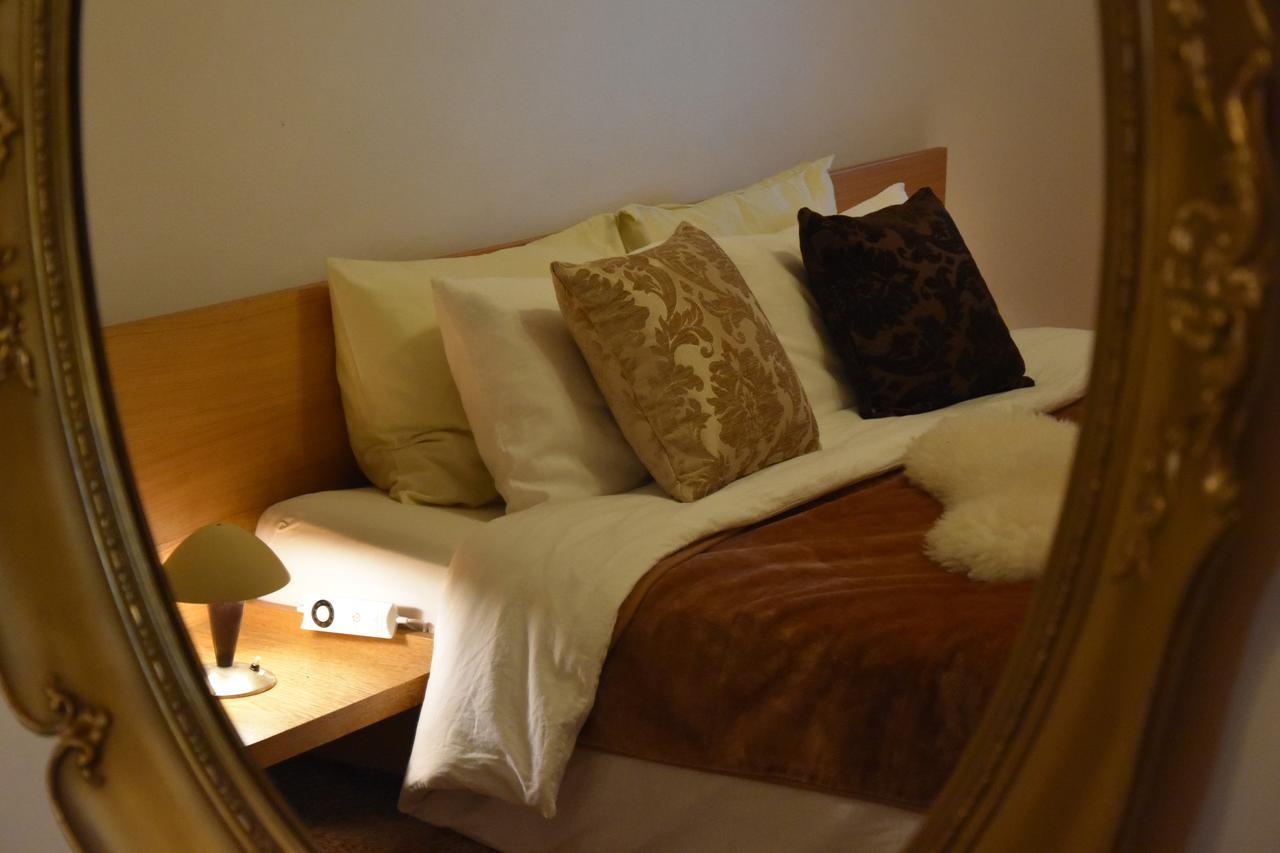 Victoria Design Stays - Apartment Rehorova Prága Kültér fotó