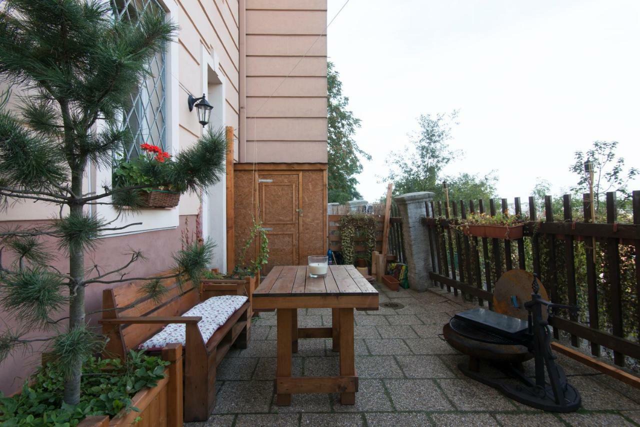 Victoria Design Stays - Apartment Rehorova Prága Kültér fotó